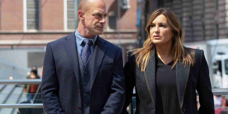 Analizziamo insieme cosa potrebbe comportare l'avvicinamento tra Benson e Stabler in Law & Order: Unità vittime speciali